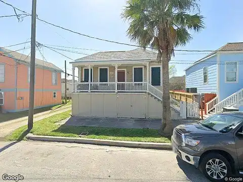 17Th, GALVESTON, TX 77550