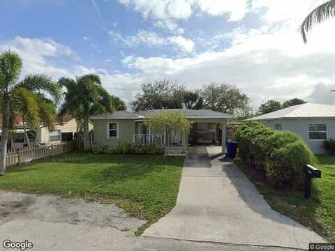 24Th, RIVIERA BEACH, FL 33404