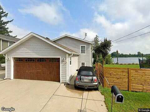 Shore, HUBERTUS, WI 53033