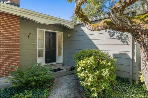 52Nd, PORTLAND, OR 97221