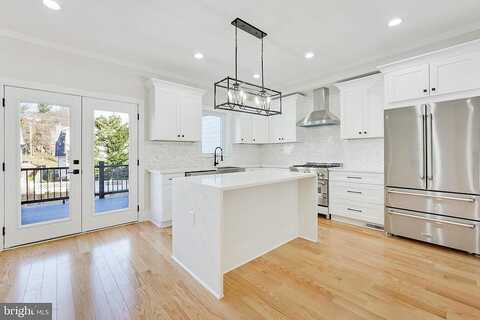 Kenmore, ARLINGTON, VA 22204