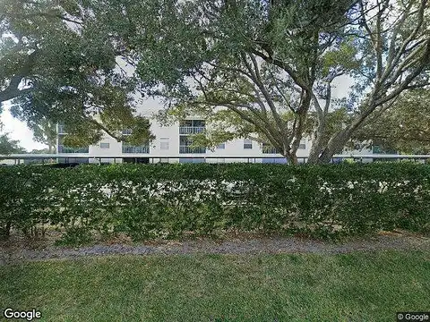 Cloister Dr, Sarasota, FL 34231