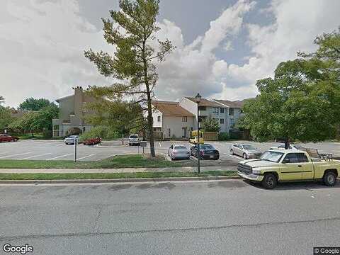 Village Green Dr, Alexandria, VA 22309