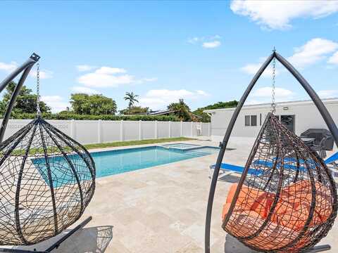 Sw 43Rd Ter, Dania Beach, FL 33314