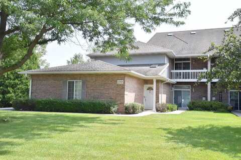 Westfield Way, Pewaukee, WI 53072