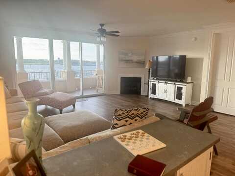 Brooks Street, Fort Walton Beach, FL 32548