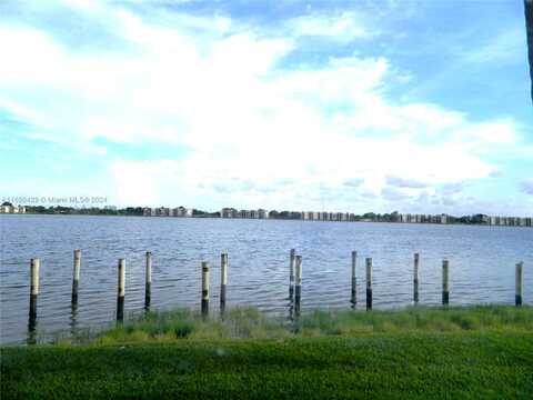 Lake Emerald Dr, Oakland Park, FL 33309