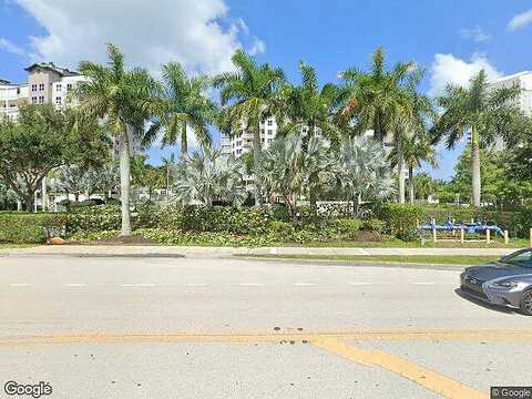 Vanderbilt Dr Ph 1105, Naples, FL 34110