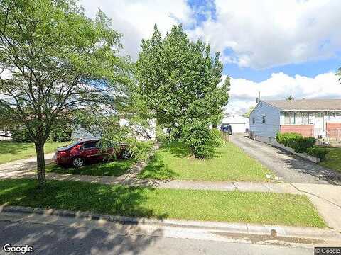 Maurine, COLUMBUS, OH 43228