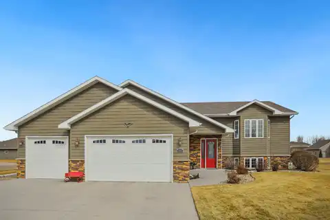 1619 S Mccoy Street, Aberdeen, SD 57401