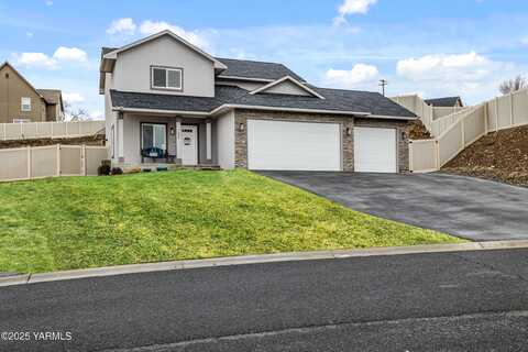 1408 W 1st Ave, Selah, WA 98942