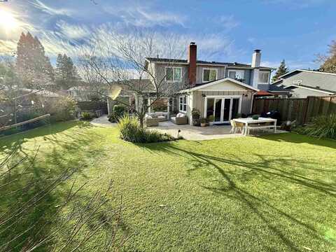 27 Serene Ct, Danville, CA 94526