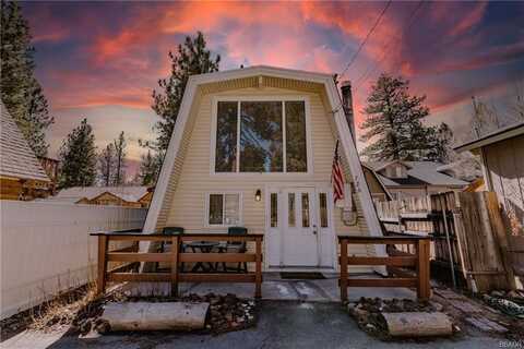 726 Elysian Boulevard, Big Bear City, CA 92314