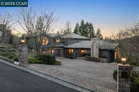 23 Wood Acres Ct, Orinda, CA 94563