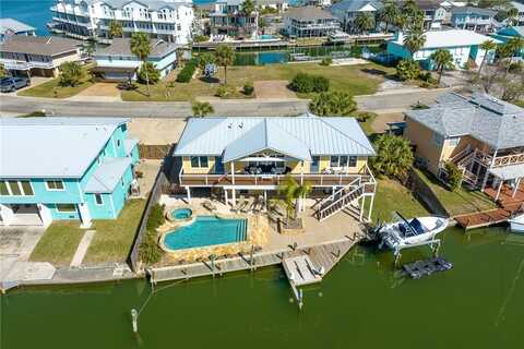 32 Flamingo Road, Rockport, TX 78382