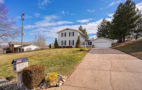 416 Crestview Drive NE, Lancaster, OH 43130