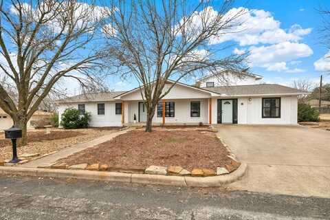 217 Driftwood Dr, Fredericksburg, TX 78624