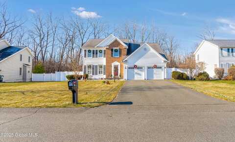 19 Mill Run, East Greenbush, NY 12144