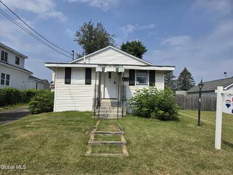 3 Taft Avenue, Colonie, NY 12110