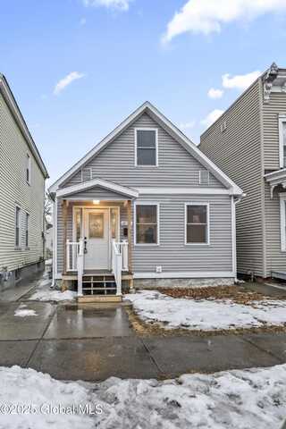 415 6th Avenue, Troy, NY 12182