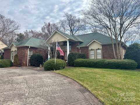 1217 12th Fairway Drive NW, Concord, NC 28027