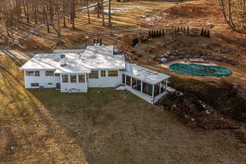 18 Elizabeth Lane, New Milford, CT 06776