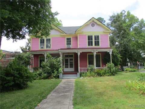 618 S Main Street, Blackstone, VA 23824