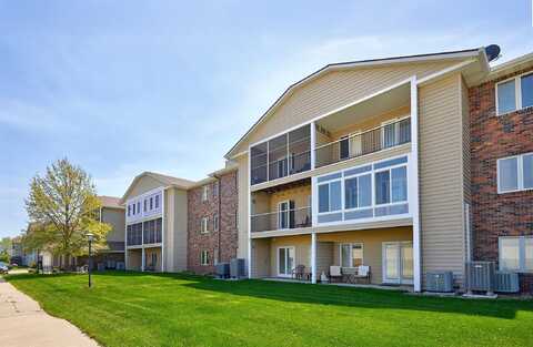 301 SE Delaware Avenue unit: 211, Ankeny, IA 50021