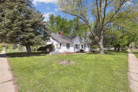 902 Rapids Street, Adel, IA 50003