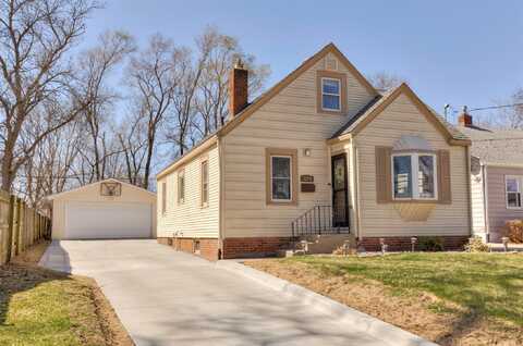 3224 SW 12th Street, Des Moines, IA 50315