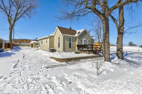 104 Cedar Ave Avenue, Woodward, IA 50276