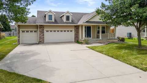 13012 Tanglewood Drive, Urbandale, IA 50323