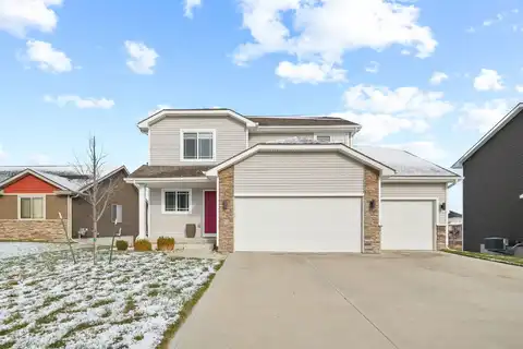 75 NE Badger Lane, Waukee, IA 50263