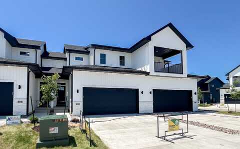 210 NE Doe Pointe Lane, Ankeny, IA 50021