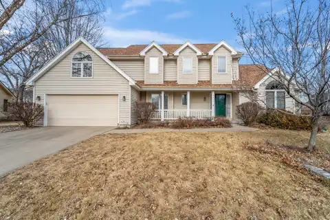 9411 Goodman Circle, Urbandale, IA 50322