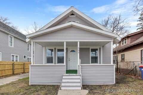 555 Oakdale Street SE, Grand Rapids, MI 49507