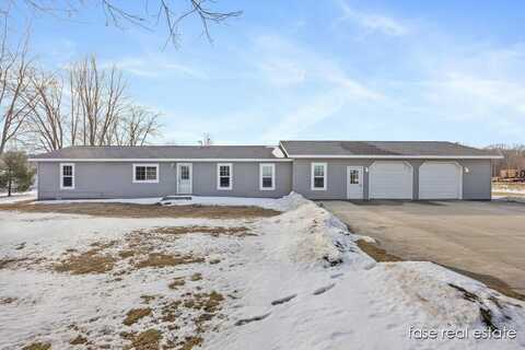 4737 N Osborn Road, Riverdale, MI 48877