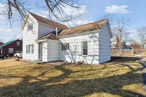 225 E Home Street, Edmore, MI 48829