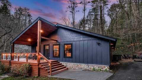 3033 N Clear Fork Rd, Sevierville, TN 37862