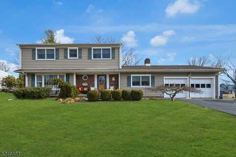 25 Maplewood Dr, Whippany, NJ 07054