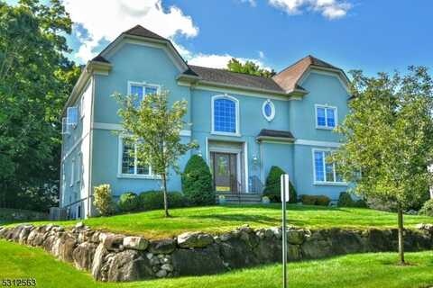 10 Rio Vista Dr, Mahwah, NJ 07430