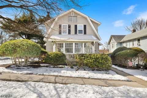 60 Crane St, Caldwell, NJ 07006