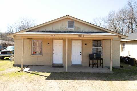 1301 20th St N, Columbus, MS 39701