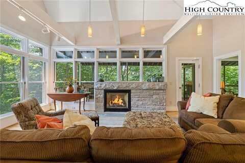 304 E. Rocky Top Trail, Seven Devils, NC 28604