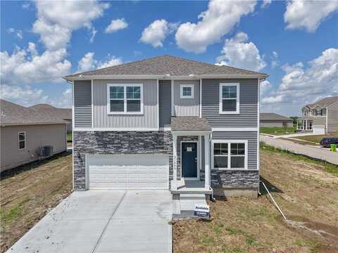 21800 Lucca Lane, Peculiar, MO 64078