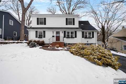 20 Euclid Avenue, Westwood, NJ 07675