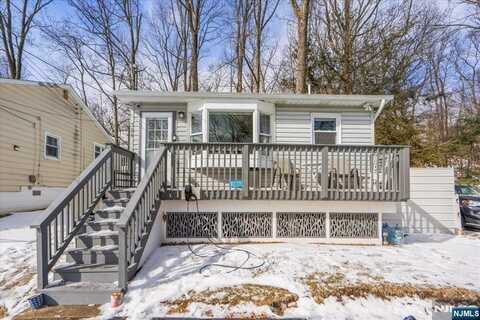 324 Idalroy Trail, Hopatcong, NJ 07843