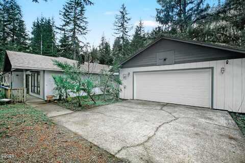 9253 S Schooner Creek, Otis, OR 97368