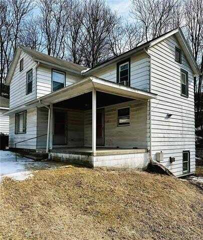 45 Willow Street, Franklin, PA 18235