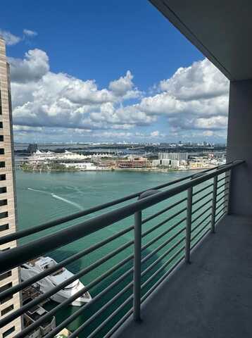 335 S BISCAYNE BL, Miami, FL 33131
